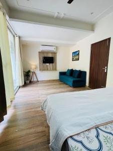 Cozy corner at tapovan,c4