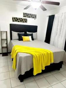 Gated 2 BDR Queen Charm - Charlton