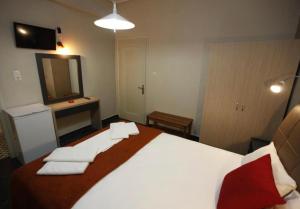 Hotel Mironi and Victoria