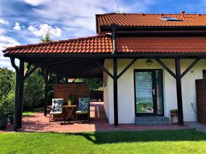 Garden studio apt-FREE parking,close D8,metro,EXPO