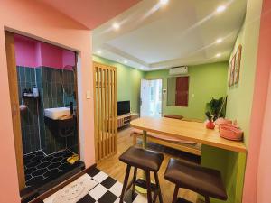 Guava Home 110 - Studio in City Center