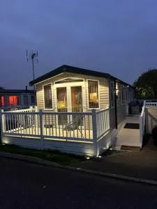 Mimosa lodge - Little Clacton