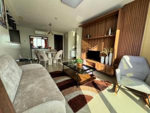 2-3Bedroom Unit at The Padgett Place Condominium