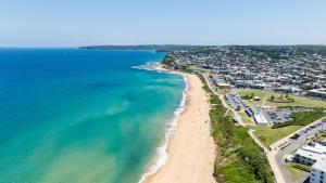 The Cliff - Walk to Bar Beach and Merewether