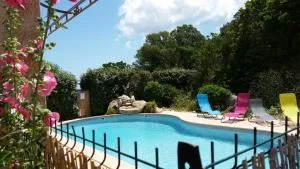 appartement climatisé 35 m2 pour 1 couple et 1 enfant piscine partagée - Nota