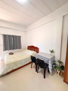 Bansuanrimnam Pakchong Resort