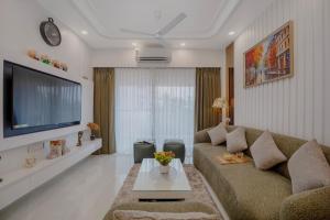 Cuddle Corner -Embrace Cuteness