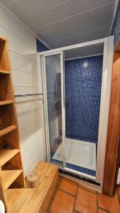 Appartements House between the sea and the mountain : photos des chambres
