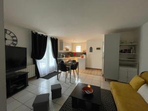 Appartements Joli appartement renove avec jardin clos : photos des chambres