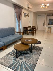 Sutera Avenue near Gleaneagle KK King Bed
