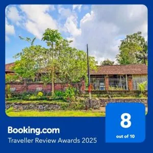 SPOT ON 92399 Hotel Sekar Jagat Near Pantai Baluk Rening - Pengambengan