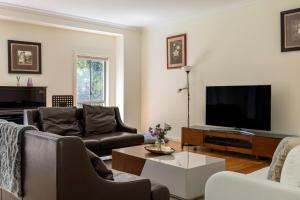 Spacious Home with Ensuites