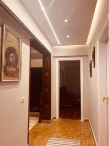 Luxury Family Apartment in Mohandessin , zamalik Cairo, Near Lebanon Sq- down Town