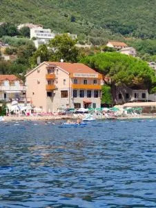 Fiammanti hotel restaurant - Дженовичи