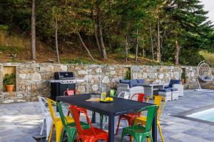 Elissaios-Brand New Renovated Pool Villa