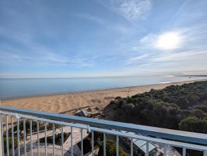 Seafront Apt 2Bedr with view "AuricSuites"