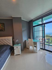 ViewLay Condo