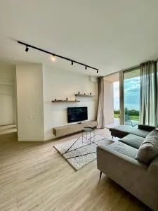 Horizon 360, Green Coast, Palase - Palasë