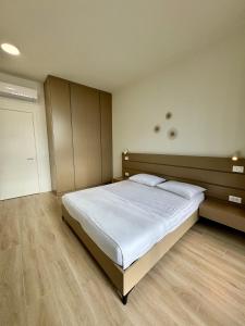 Horizon 360, Green Coast, Palase