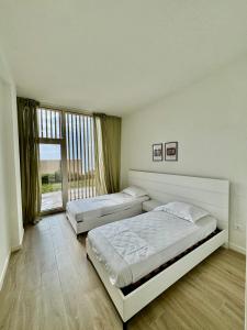 Horizon 360, Green Coast, Palase