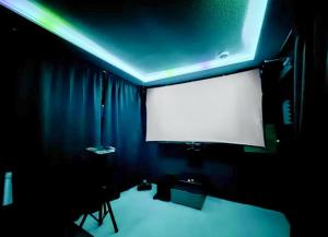 2BED Garden house wHot Tub, Sauna & Cinema room