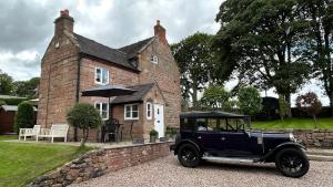 Beautiful 3 Bed Near Alton Towers, Polar Bears, Peak District