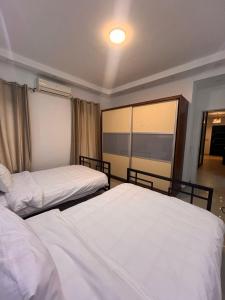 Luxury Living-The Village, Palm Hills