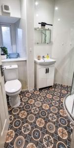 CHARMING VICTORIAN APARTMENT, close to centre