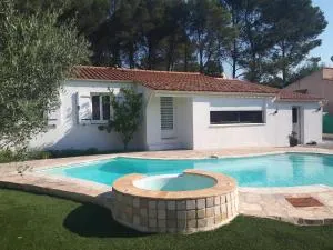 Oustau 15 Villa Côte d'Azur piscine et nature - La Bouverie