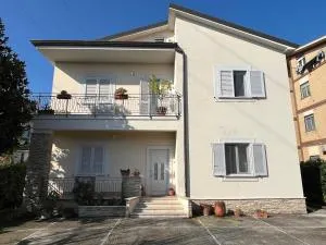 Stylish Apartment in Villa - Le Cese