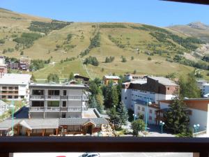 Studio ensoleillé avec balcon aux Deux Alpes - FR-1-516-87
