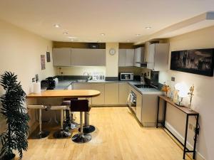 Hyde park lovely apartment