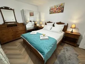 Top House Iasi - Ungheni Targ