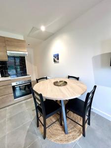 Appartements Cosy - Wifi - Jardinet - Proche de Bordeaux : photos des chambres