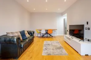 Lovely Central Brentwood Flat - Great Warley Street