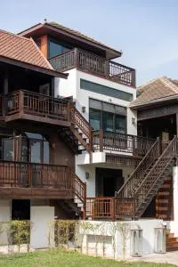 Akara House Sukhothai - Luxury Riverside Residence - Ban Mae Katom