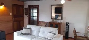 Casa con piscina en Manantiales - 巴尔内阿里奥坎布宜诺斯艾利斯