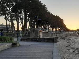 Le jardin de la Baie-face plage du Trez & thalasso