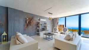 Seaview 2 Bedroom Villa - 9854