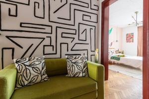 Sunlit Urban Nest - M&N Condos