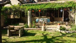 Maisons de vacances Gite du Relarguier, maison de village en Luberon, Provence : photos des chambres