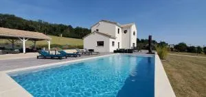 Magnifique villa avec piscine classée 5 étoiles - 阿瓦耶