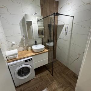 Kwiatkowskiego Apartments River Side City View