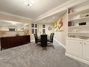 Spacious Central London Penthouse Near Baker St