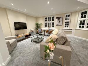 Spacious Central London Penthouse Near Baker St