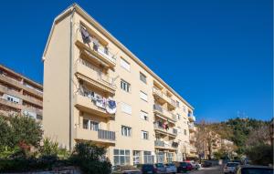 1 Bedroom Lovely Apartment In Ploce