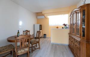 1 Bedroom Lovely Apartment In Ploce