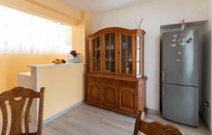 1 Bedroom Lovely Apartment In Ploce