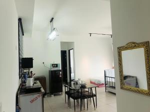 Familystay Home 3BR-10PAX Urban suites