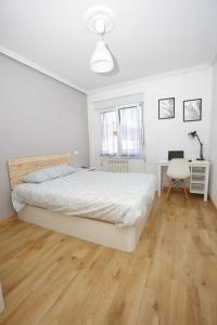 Piso de 4 habitaciones a un paso del centro de Oviedo